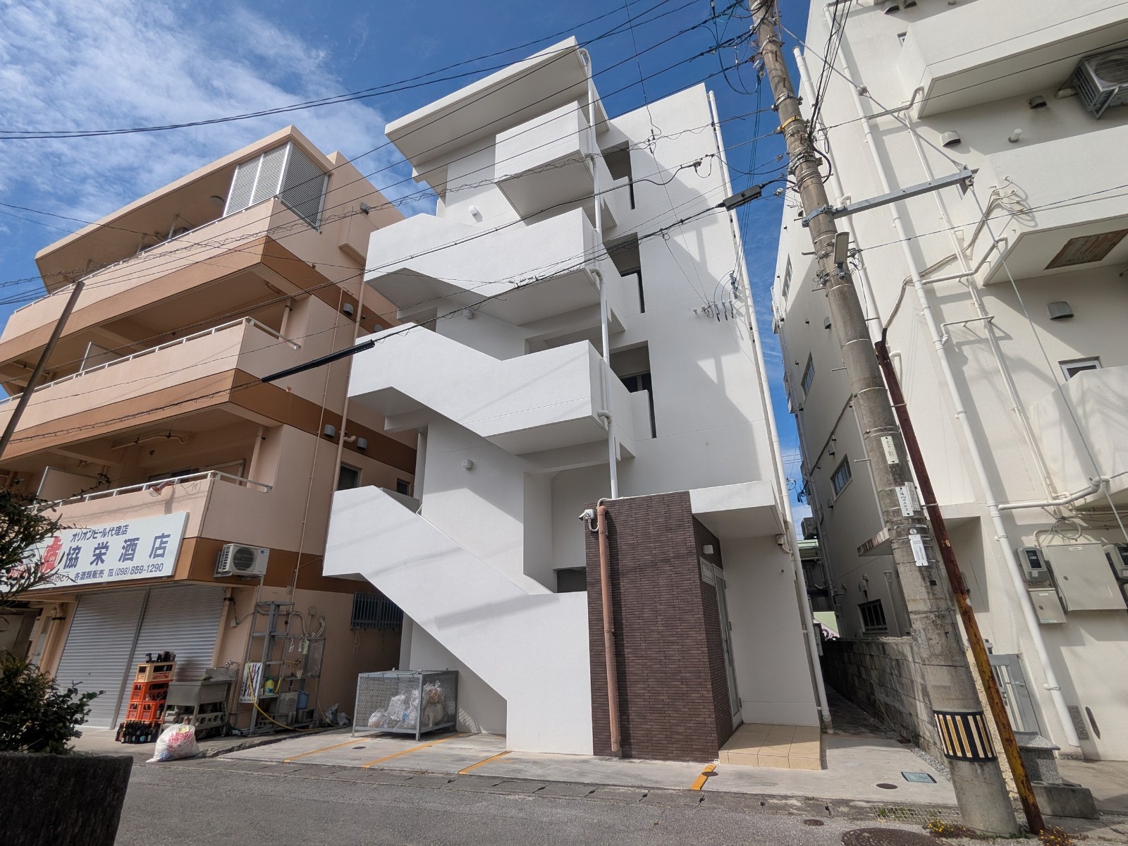 物件情報｜那覇市宇栄原・RC造築7年の一棟賃貸マンション